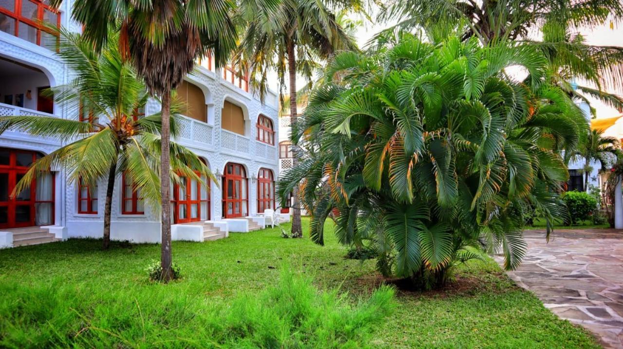 Mbili Kuwili Studio Suites Diani Beach Exterior photo